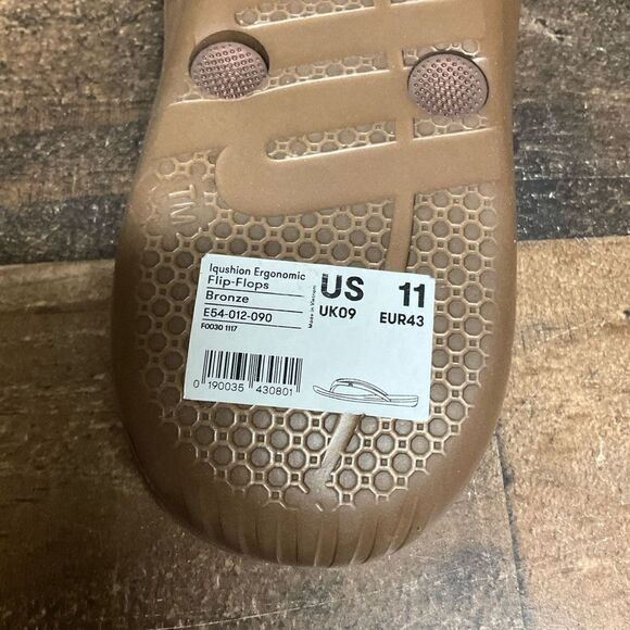 FitFlop Womens Size 11 Flip Flops Metallic Brown IQushion Ergonomic Arch Support - Picture 6 of 6